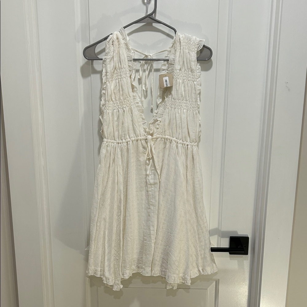Elegant White Mini Dress
